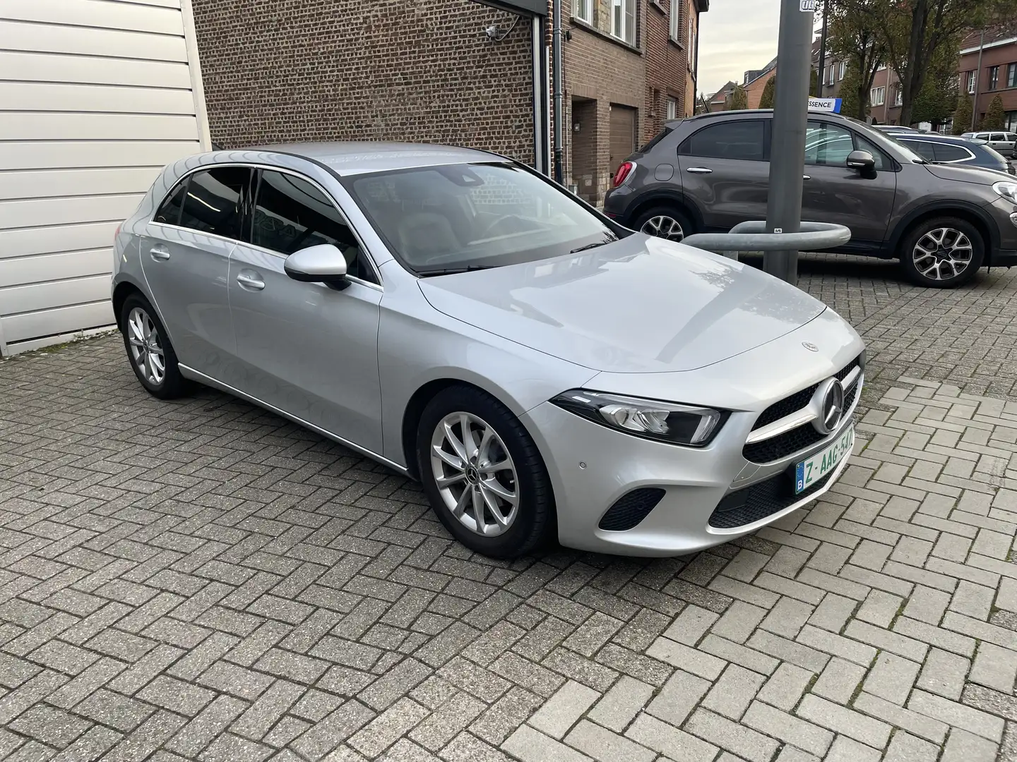 Mercedes-Benz A 160 A 160 (EU6AP) PROGRESSIVE, ETAT NEUF . Argent - 1