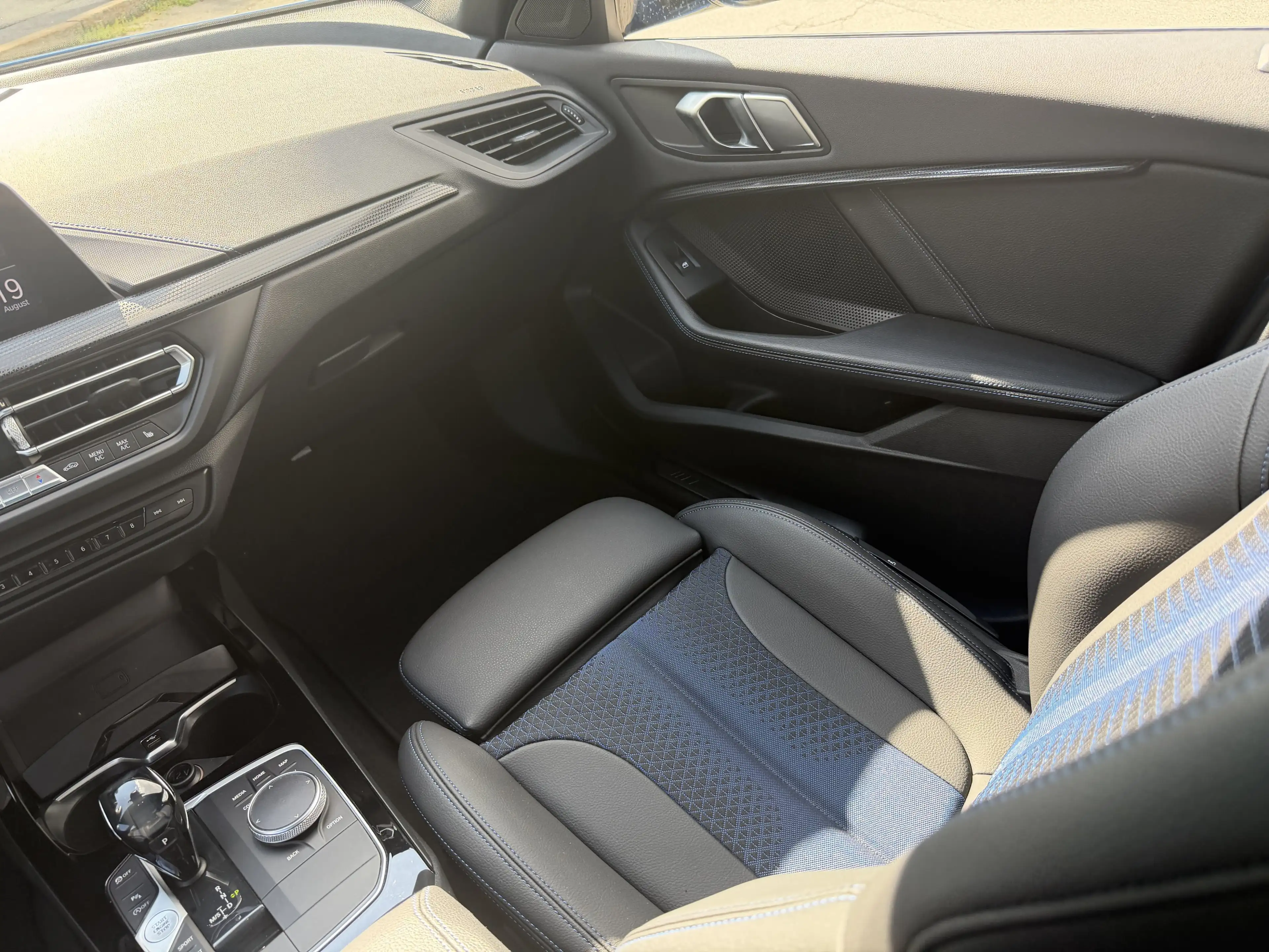 BMW 120 d xDrive Hatch — photo 9