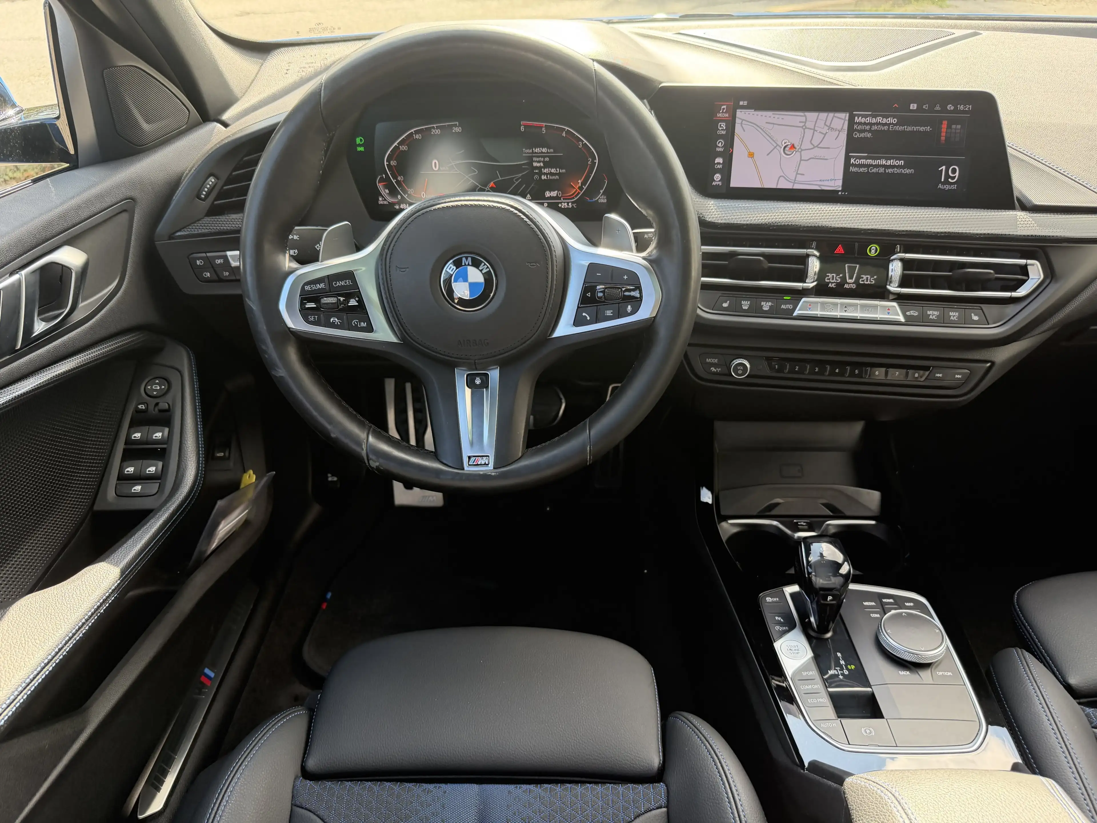 BMW 120 d xDrive Hatch — photo 7