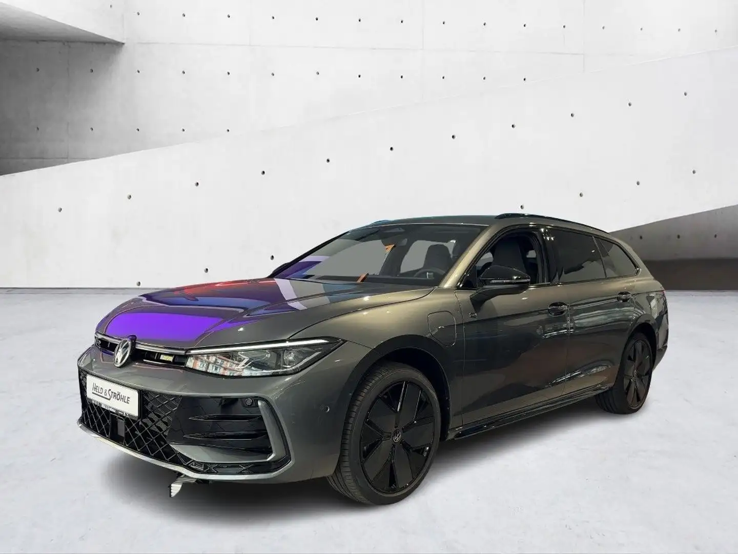 Volkswagen Passat R-Line 1,5l eHybrid 130 kW/85 KW DSG AHK Grau - 2