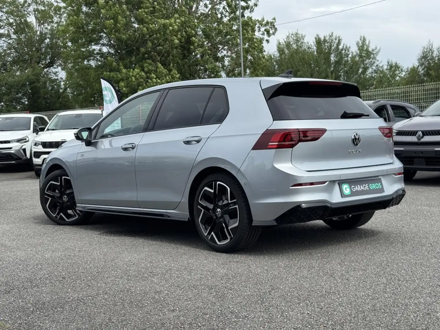 Volkswagen Golf 2.0 TDI 150 DSG7 R-Line Edition - 2