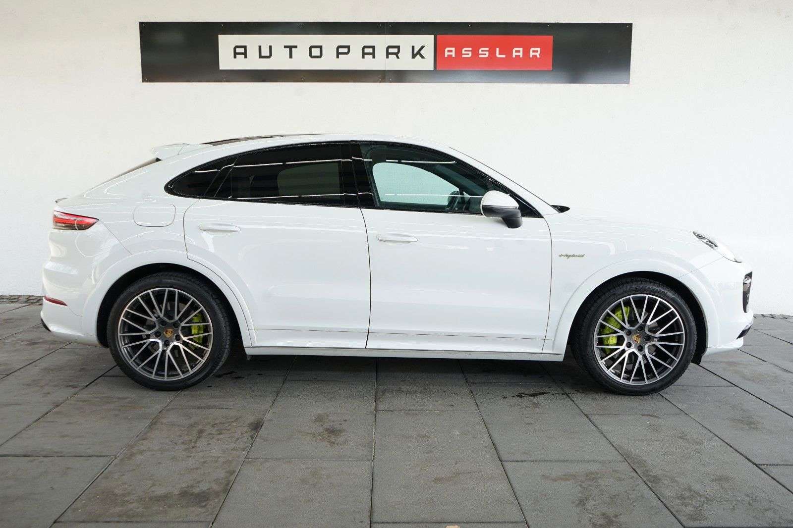 Second hand Porsche Cayenne 