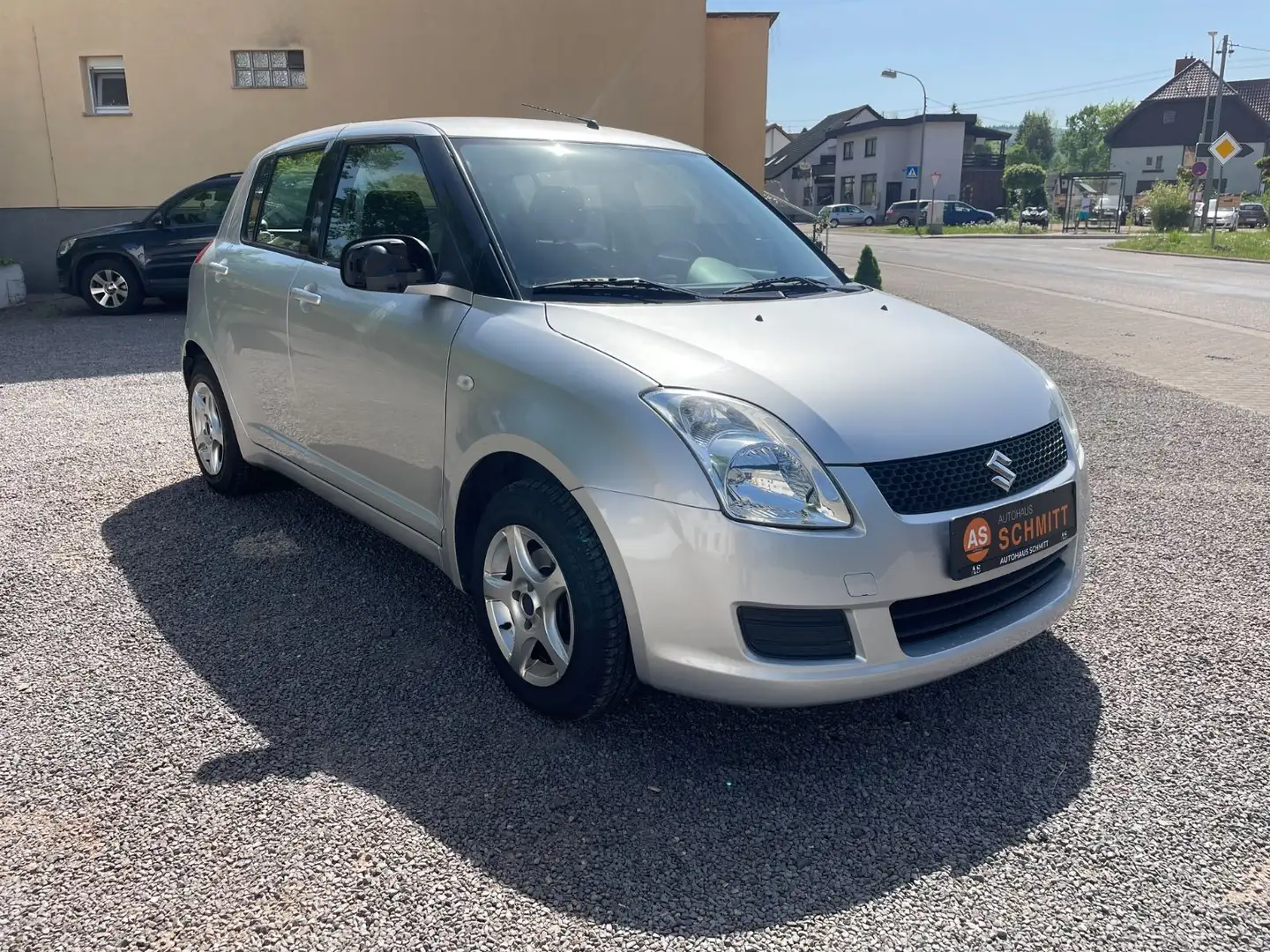 Suzuki Swift 1.3 Comfort TÜV NEU+Garantie+Klima - 2
