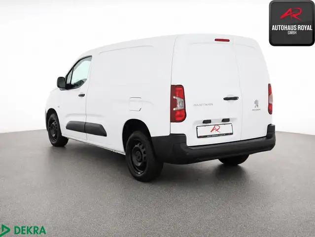 Peugeot Partner view 3