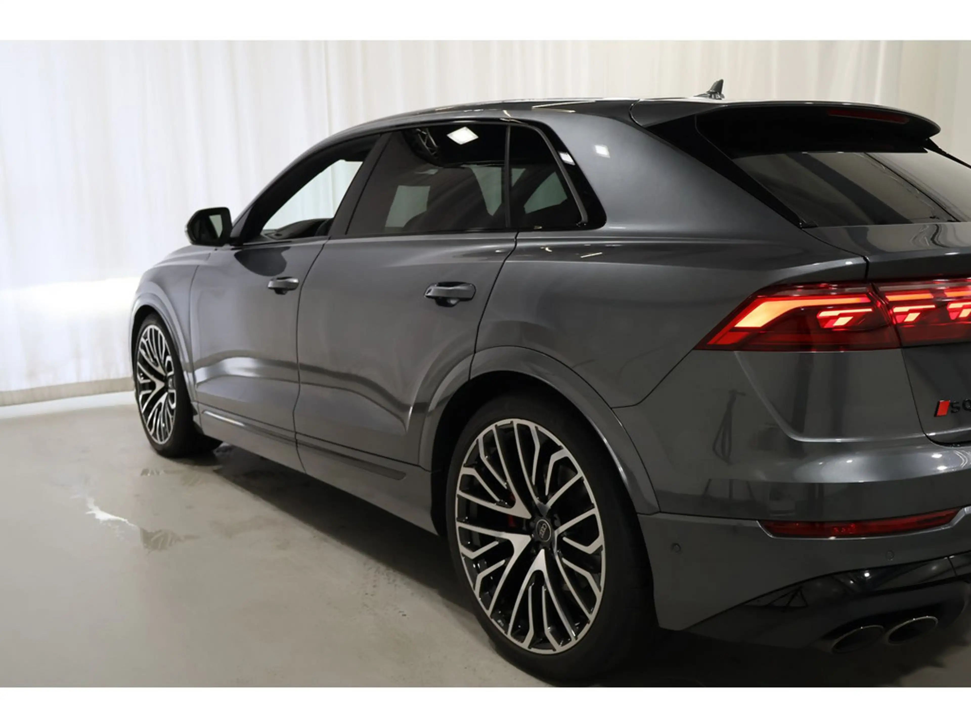 Audi SQ8 4.0 TFSI quattro B&O*Matrix*Pano — photo 14