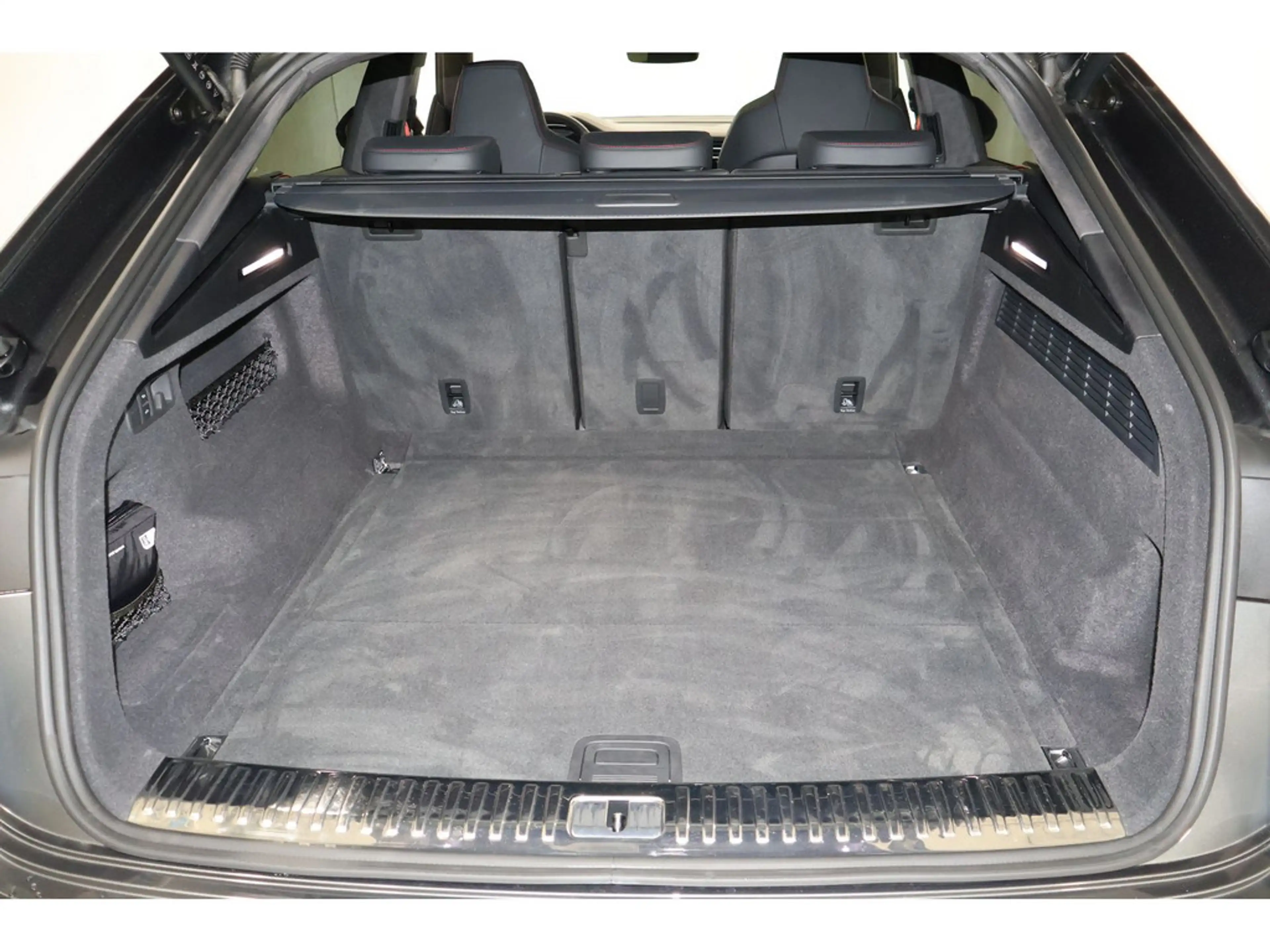 Audi SQ8 4.0 TFSI quattro B&O*Matrix*Pano — photo 7
