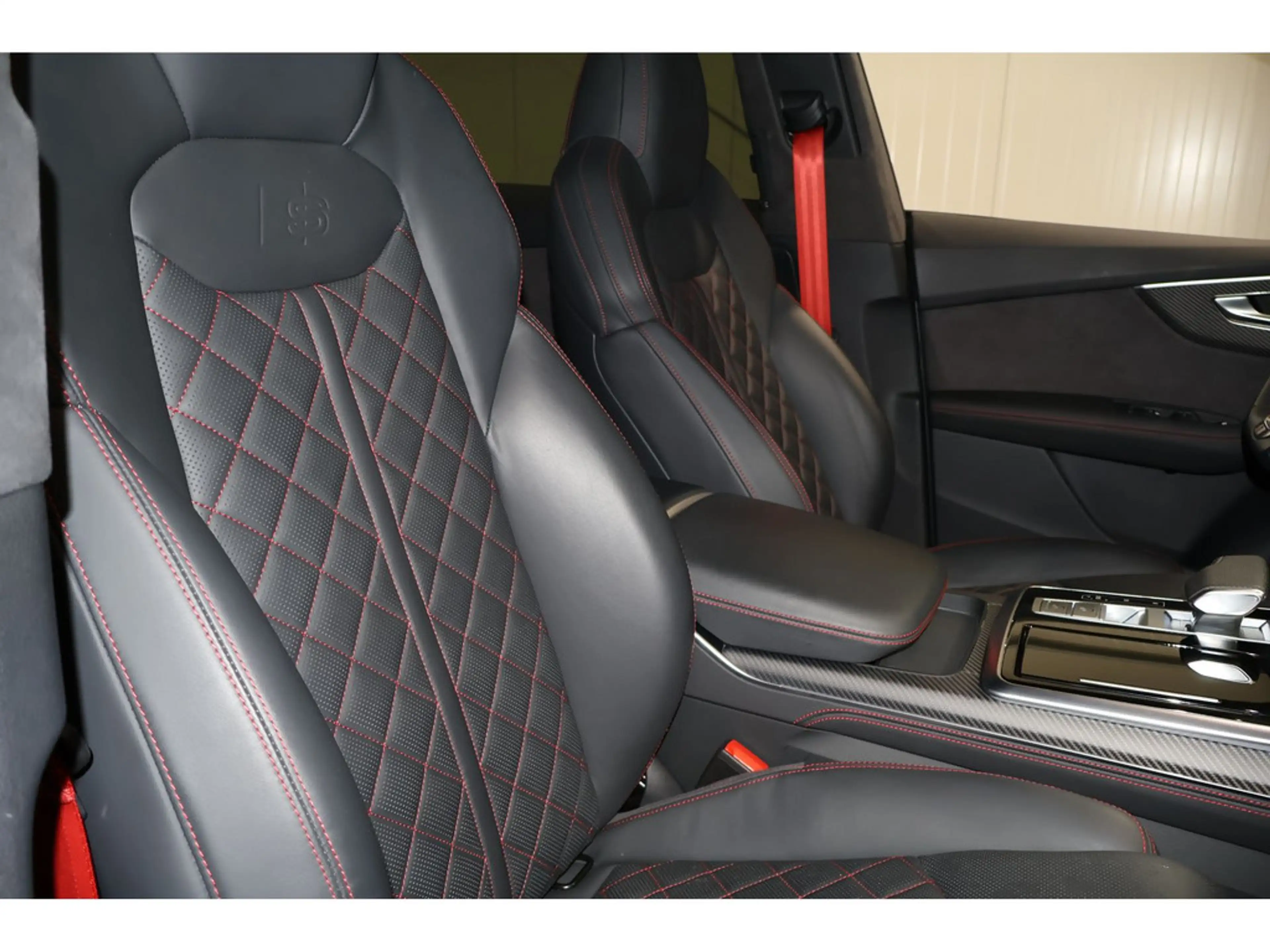 Audi SQ8 4.0 TFSI quattro B&O*Matrix*Pano — photo 8