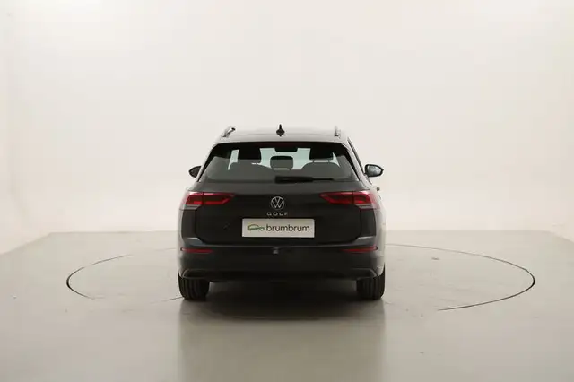 Volkswagen Golf view 4