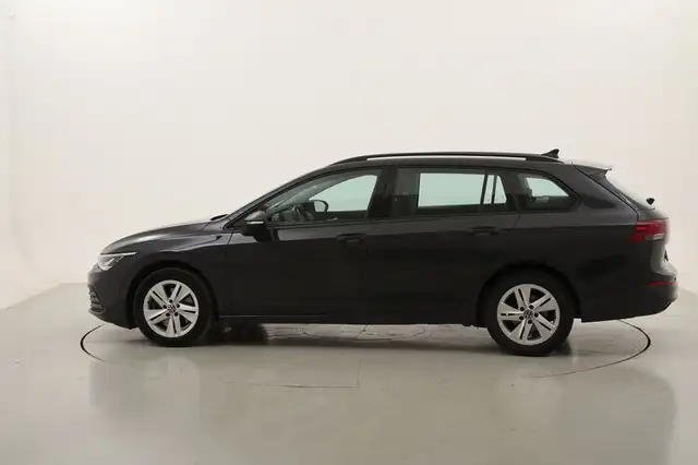 Volkswagen Golf view 2