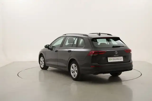 Volkswagen Golf view 3
