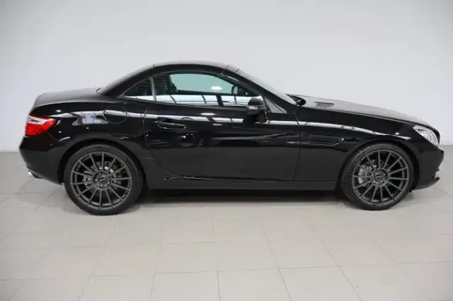 Mercedes-Benz SLK view 17