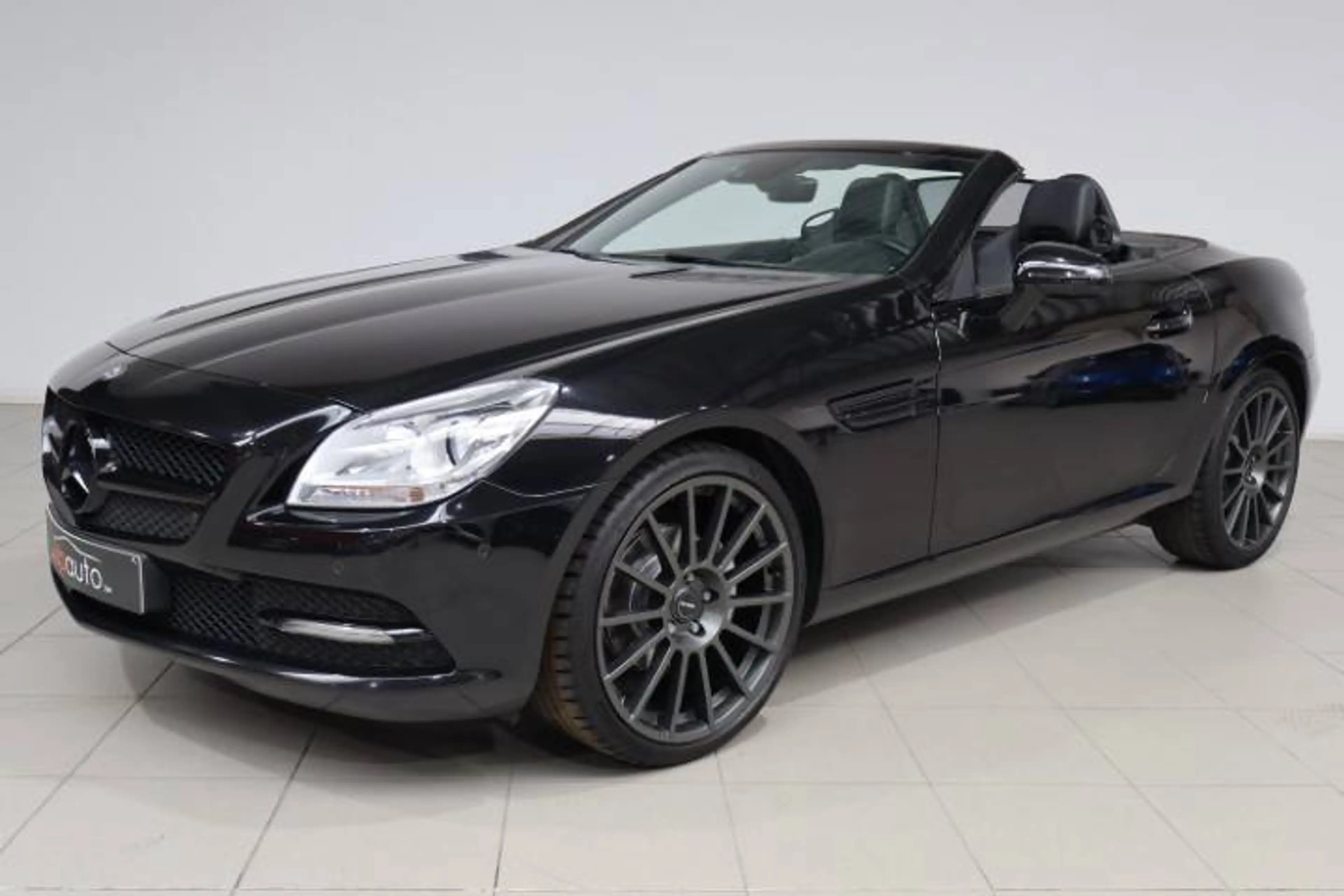Mercedes-Benz SLK 200 SLK 200 AMG PACK — photo 2