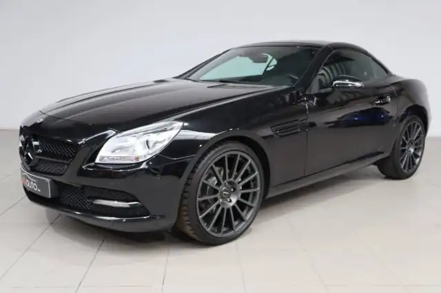 Mercedes-Benz SLK view 4
