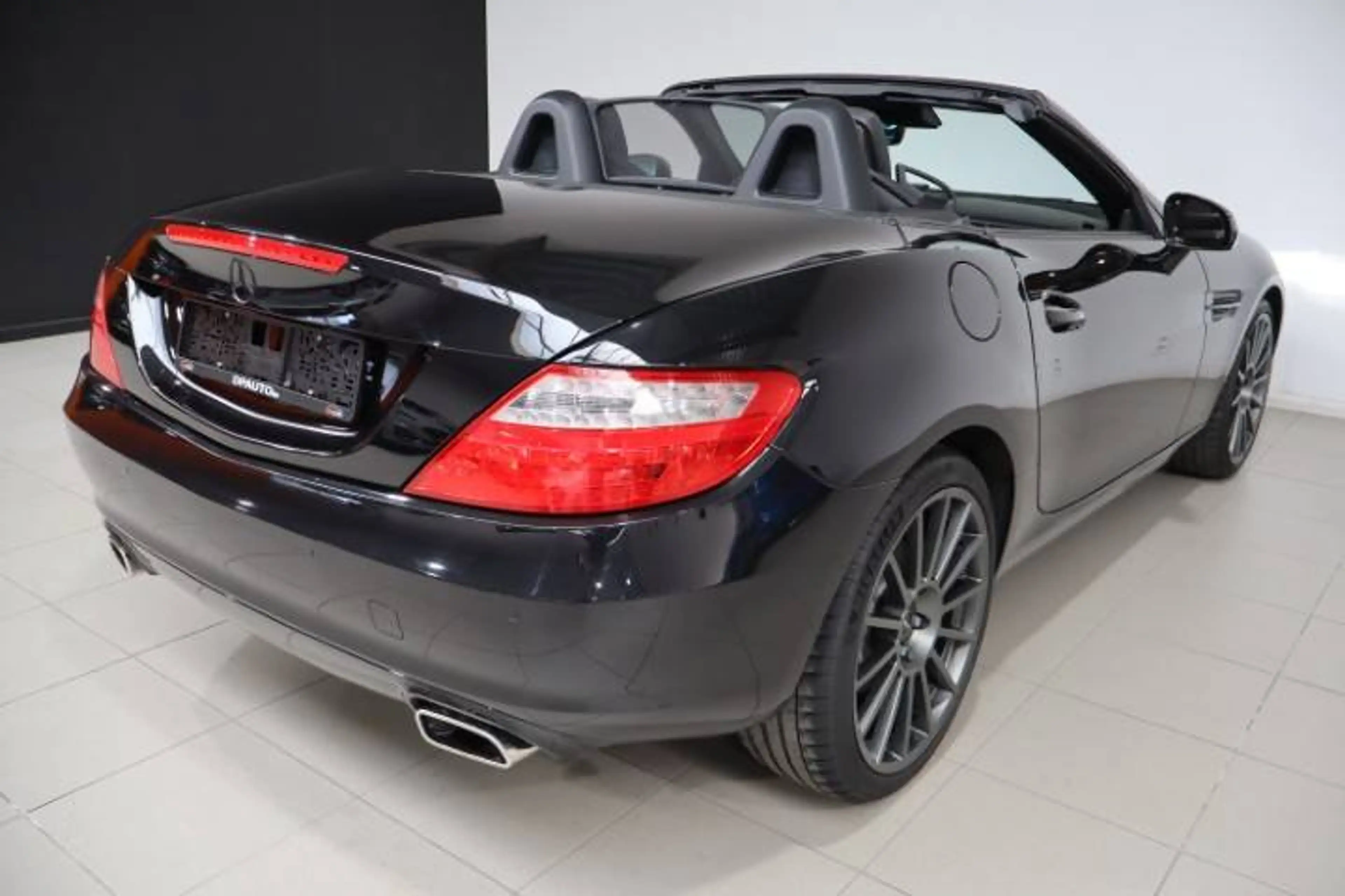 Mercedes-Benz SLK 200 SLK 200 AMG PACK — photo 11