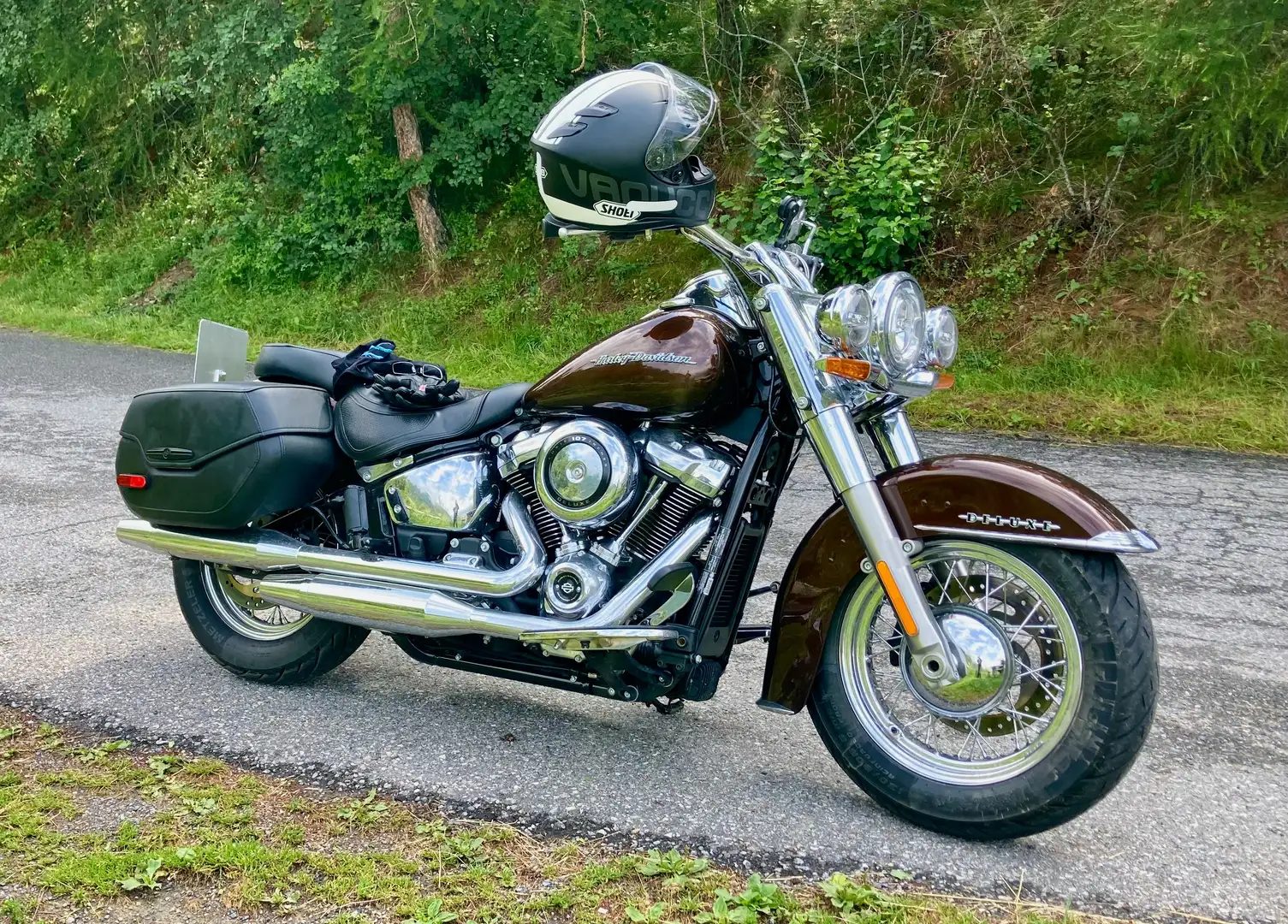 Harley-Davidson Deluxe FLDE Braun - 1