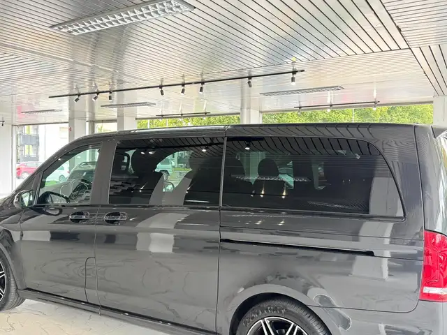 Mercedes-Benz 250 view 11