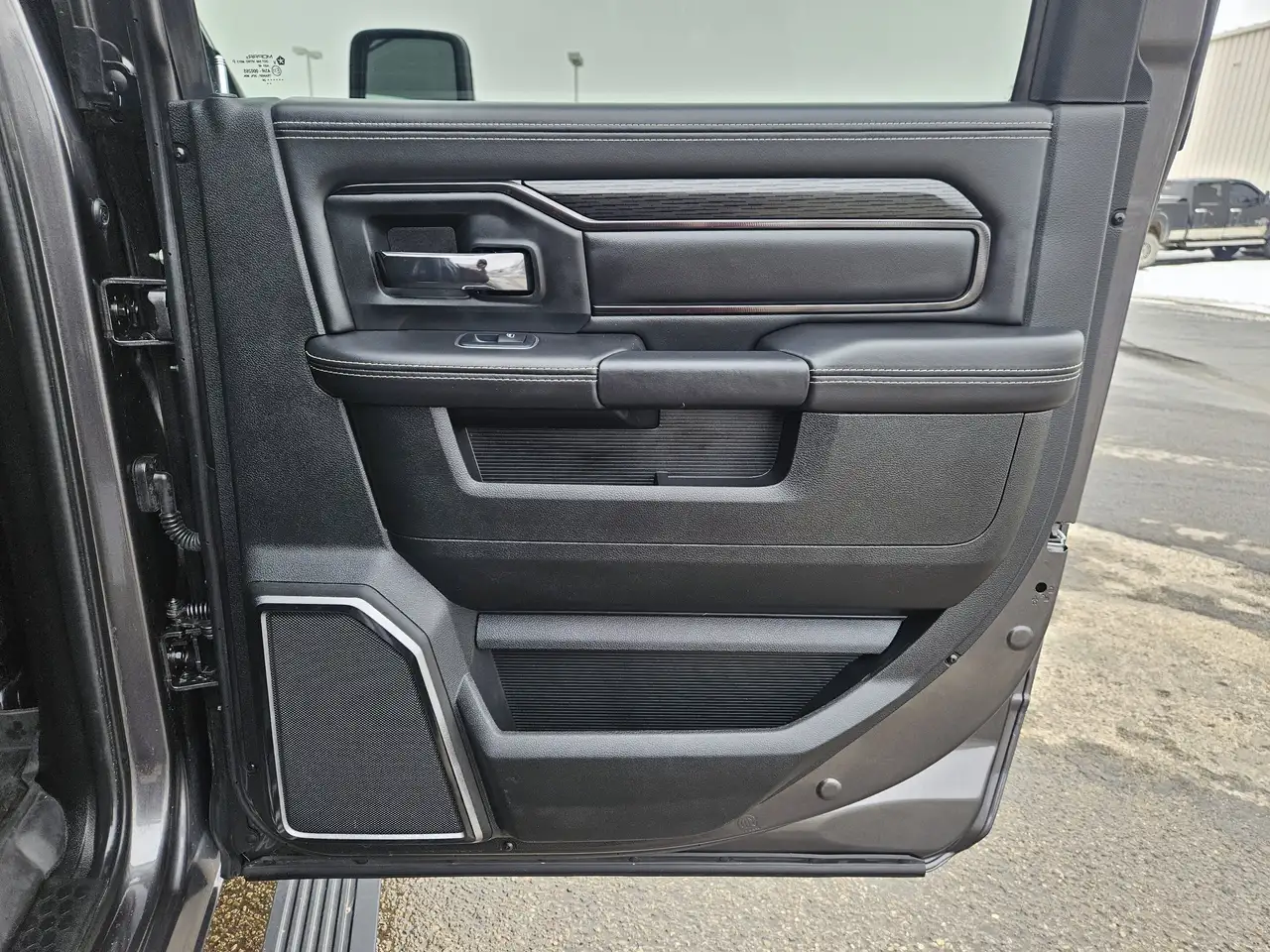 RAM 2500 снимка RAM 2500