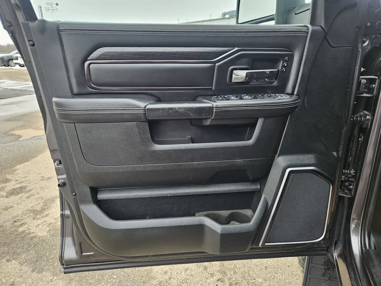 RAM 2500 снимка RAM 2500