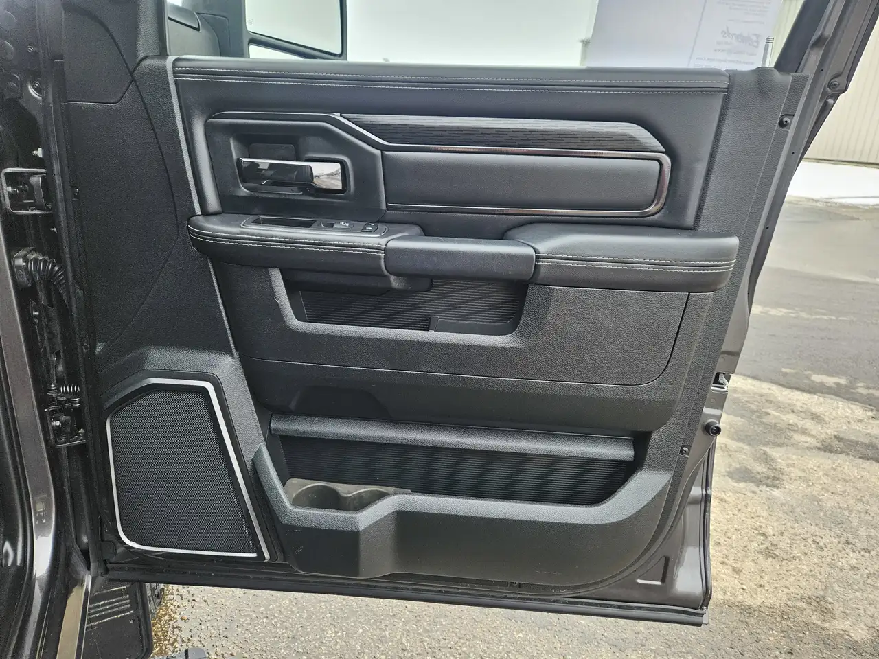 RAM 2500 снимка RAM 2500