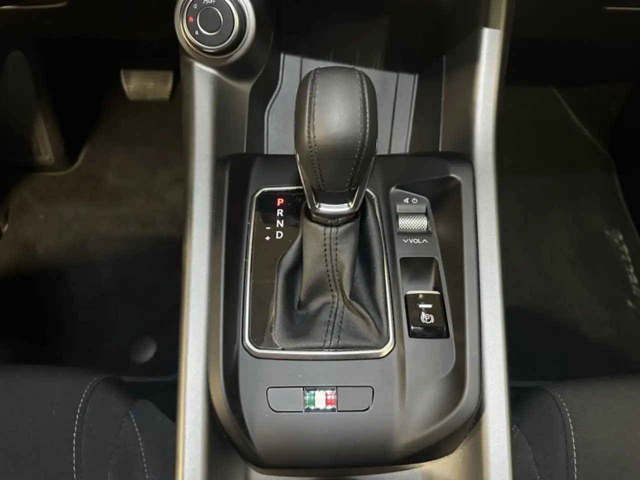 Alfa Romeo Tonale 2023 — фото 15