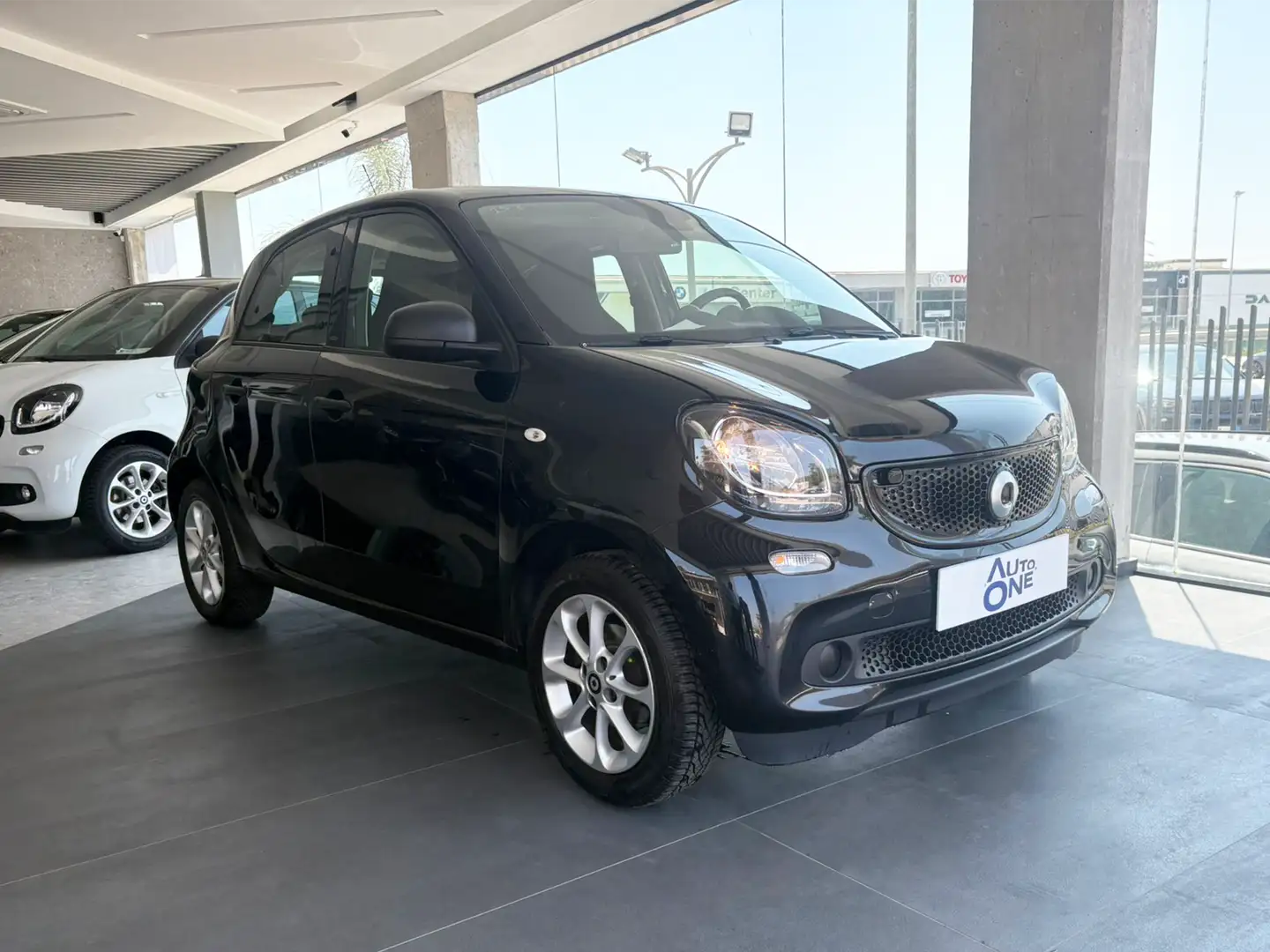 smart forFour 1.0 71Cv Twinamic Auto Passion - autoone.it Nero - 1