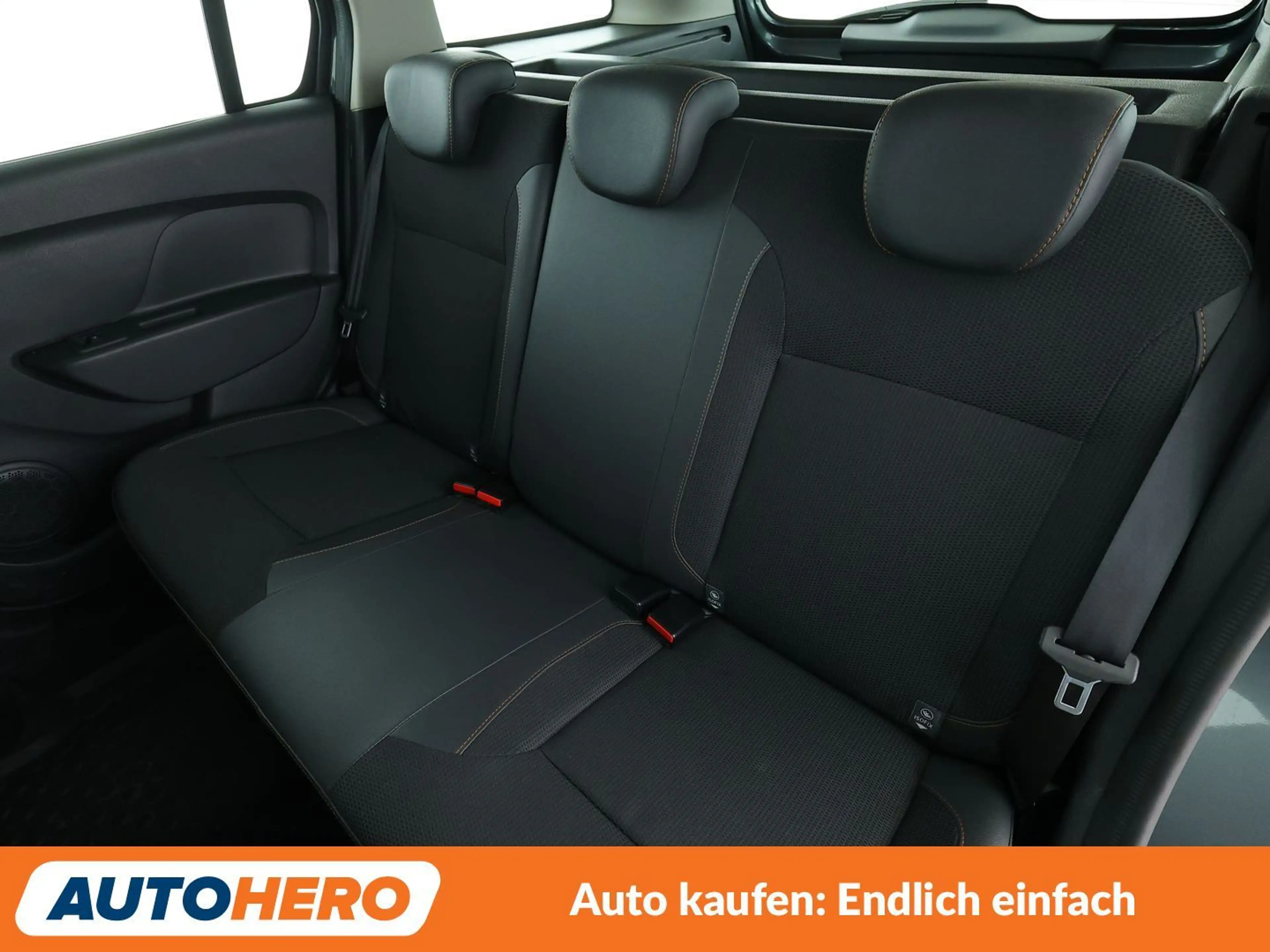 Dacia Logan 0.9 TCe Stepway Celebration Aut.*NAVI*TEMPO*PDC* — photo 14