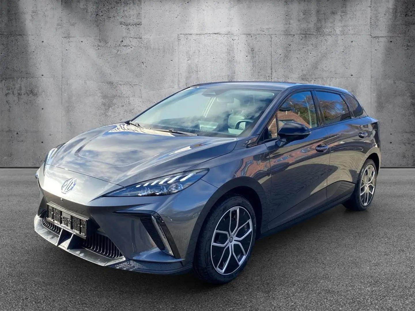 MG MG4 Luxury 360 Grad Kamera/18 Zoll/Winterpaket Grau - 1