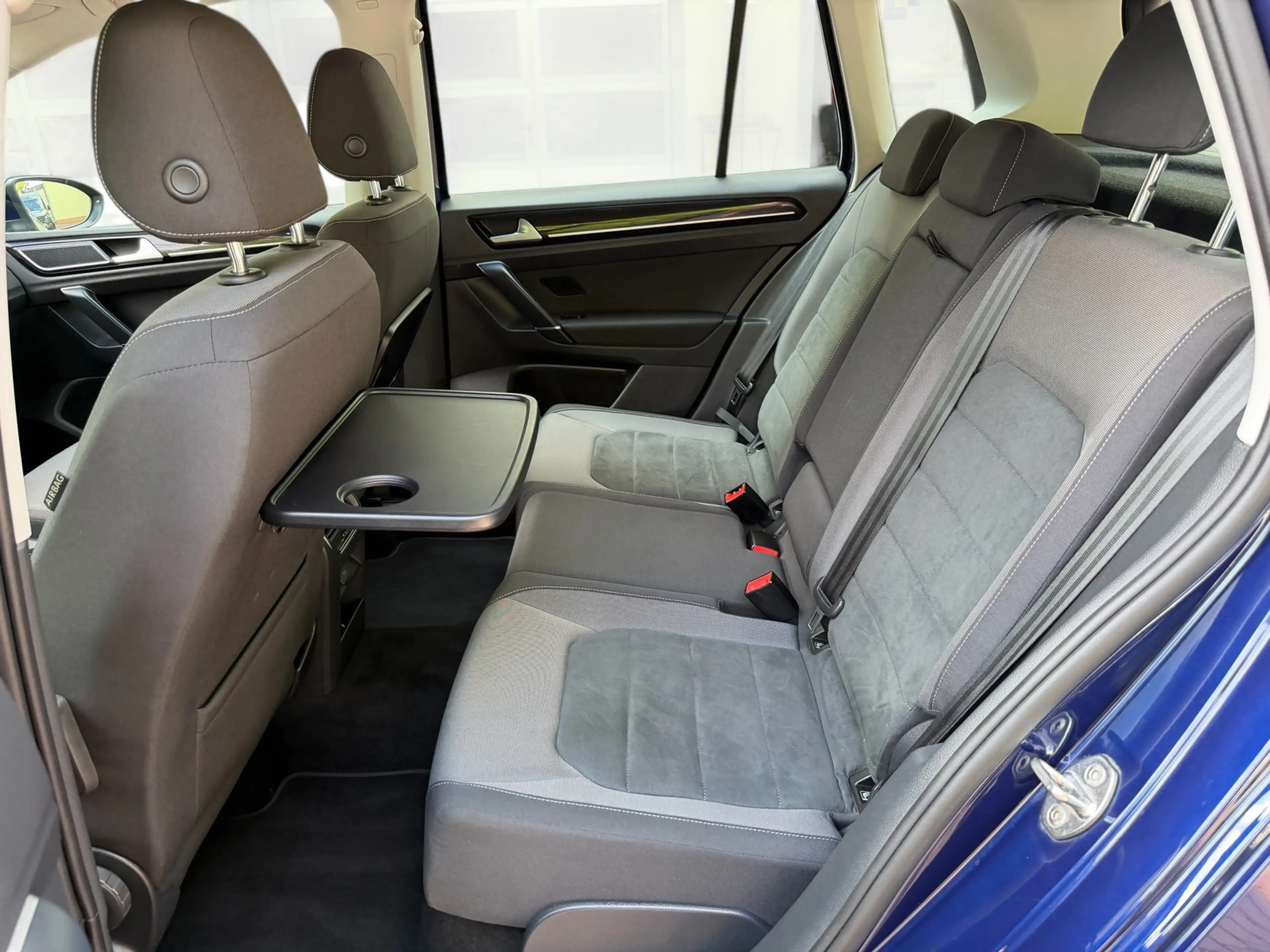 Volkswagen Golf Sportsvan VII Highline Automatik*1.Hand*LED — photo 8