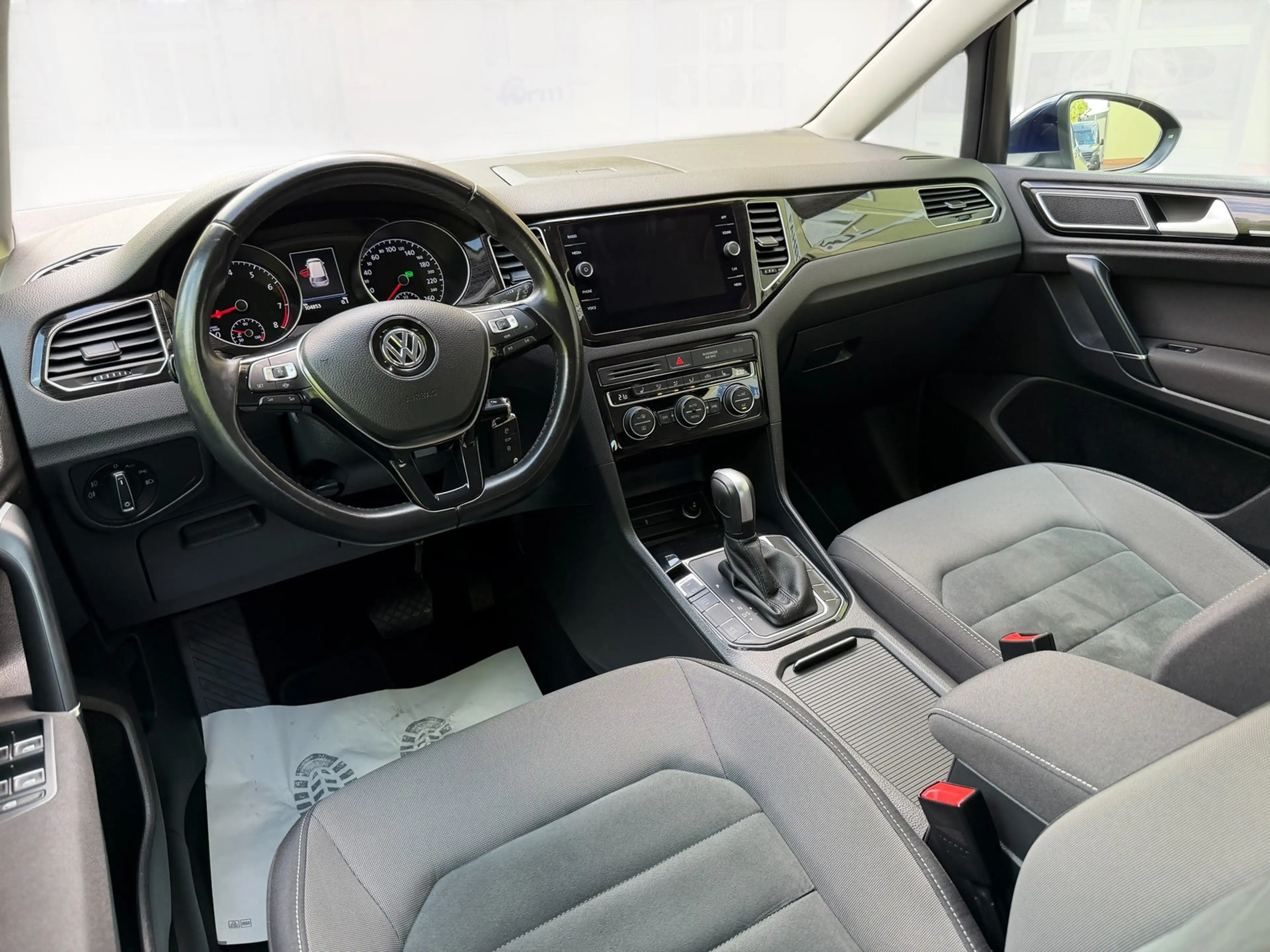 Volkswagen Golf Sportsvan VII Highline Automatik*1.Hand*LED — photo 10