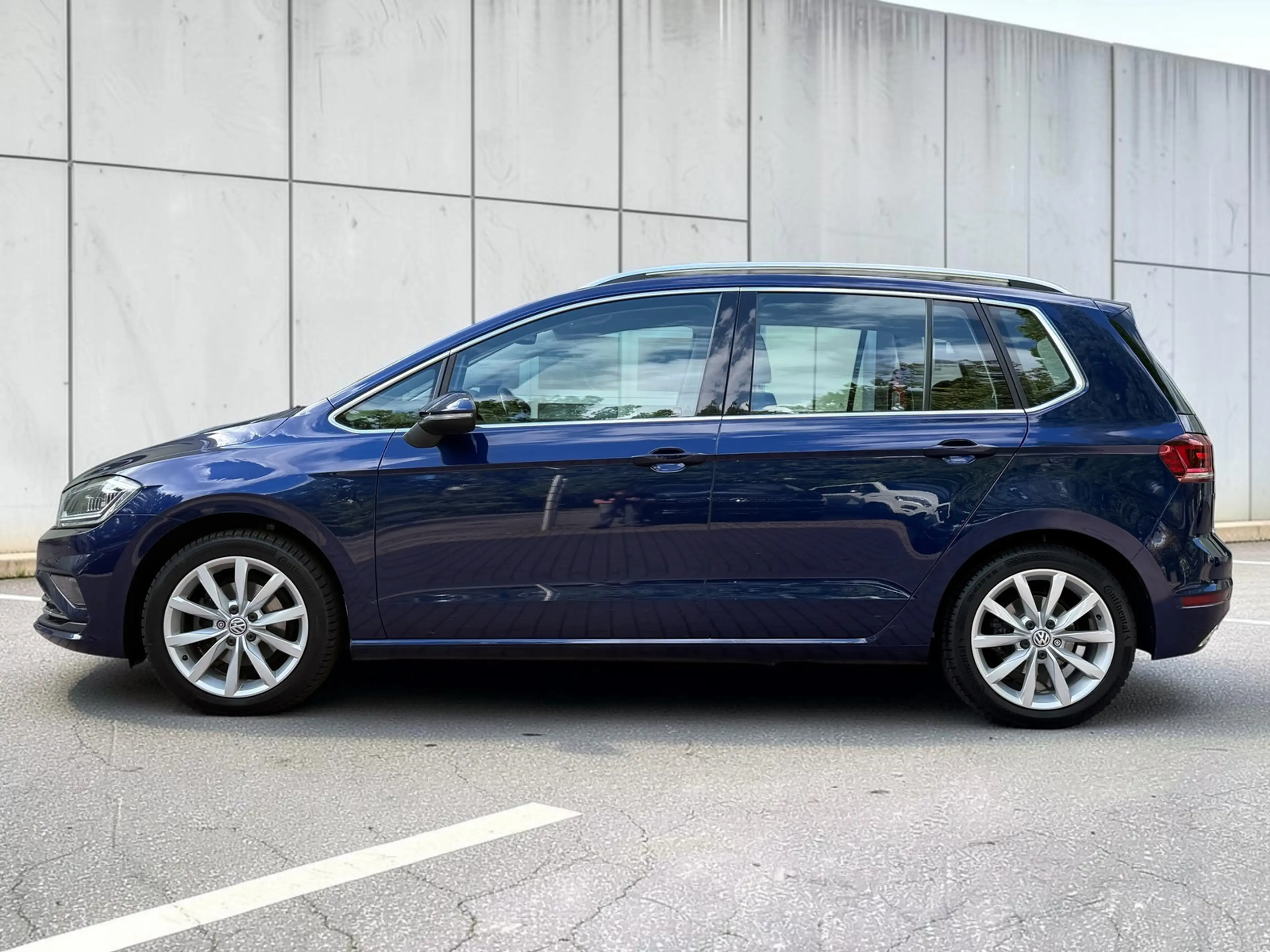 Volkswagen Golf Sportsvan VII Highline Automatik*1.Hand*LED — photo 9