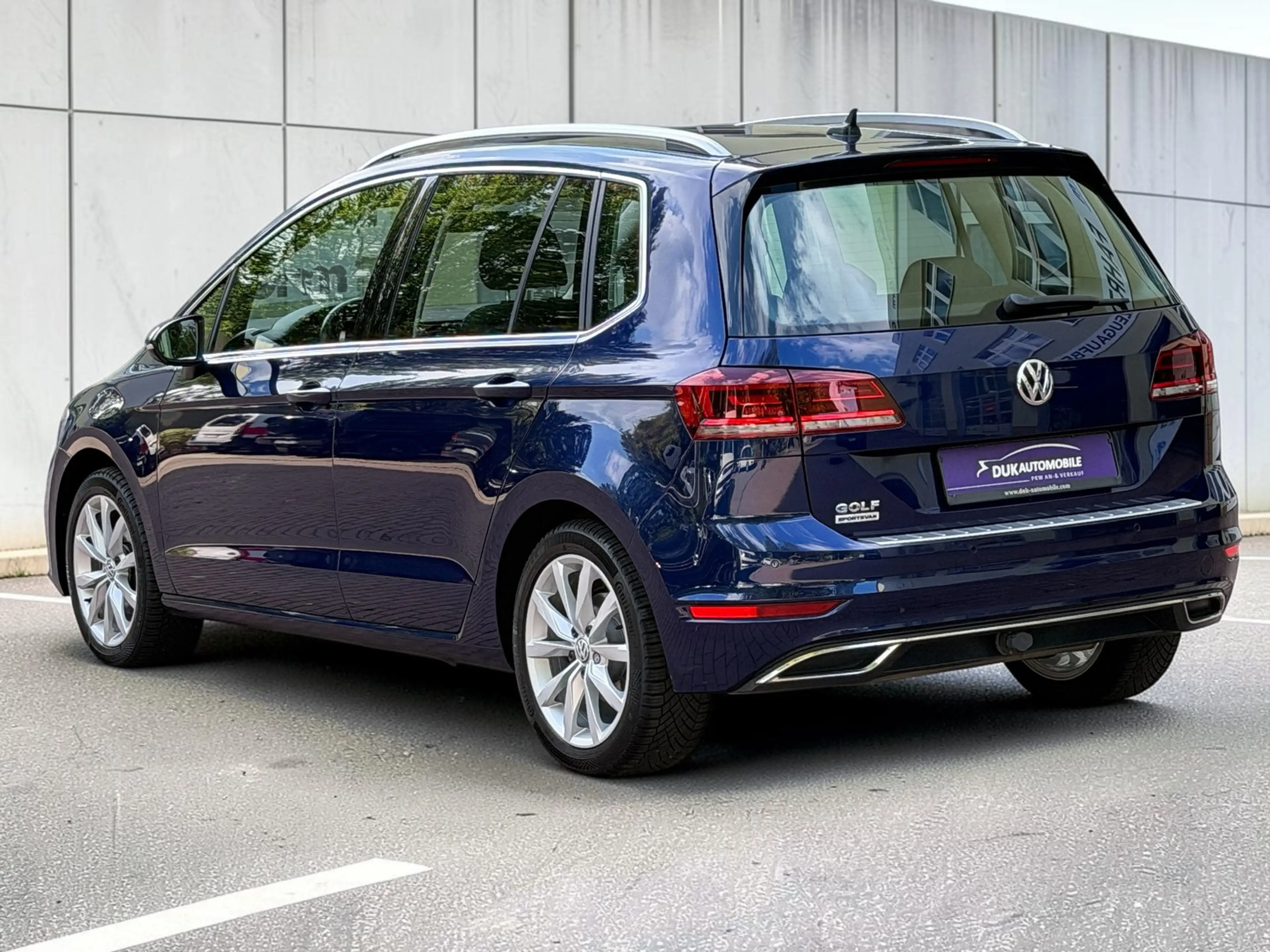 Volkswagen Golf Sportsvan VII Highline Automatik*1.Hand*LED — photo 7