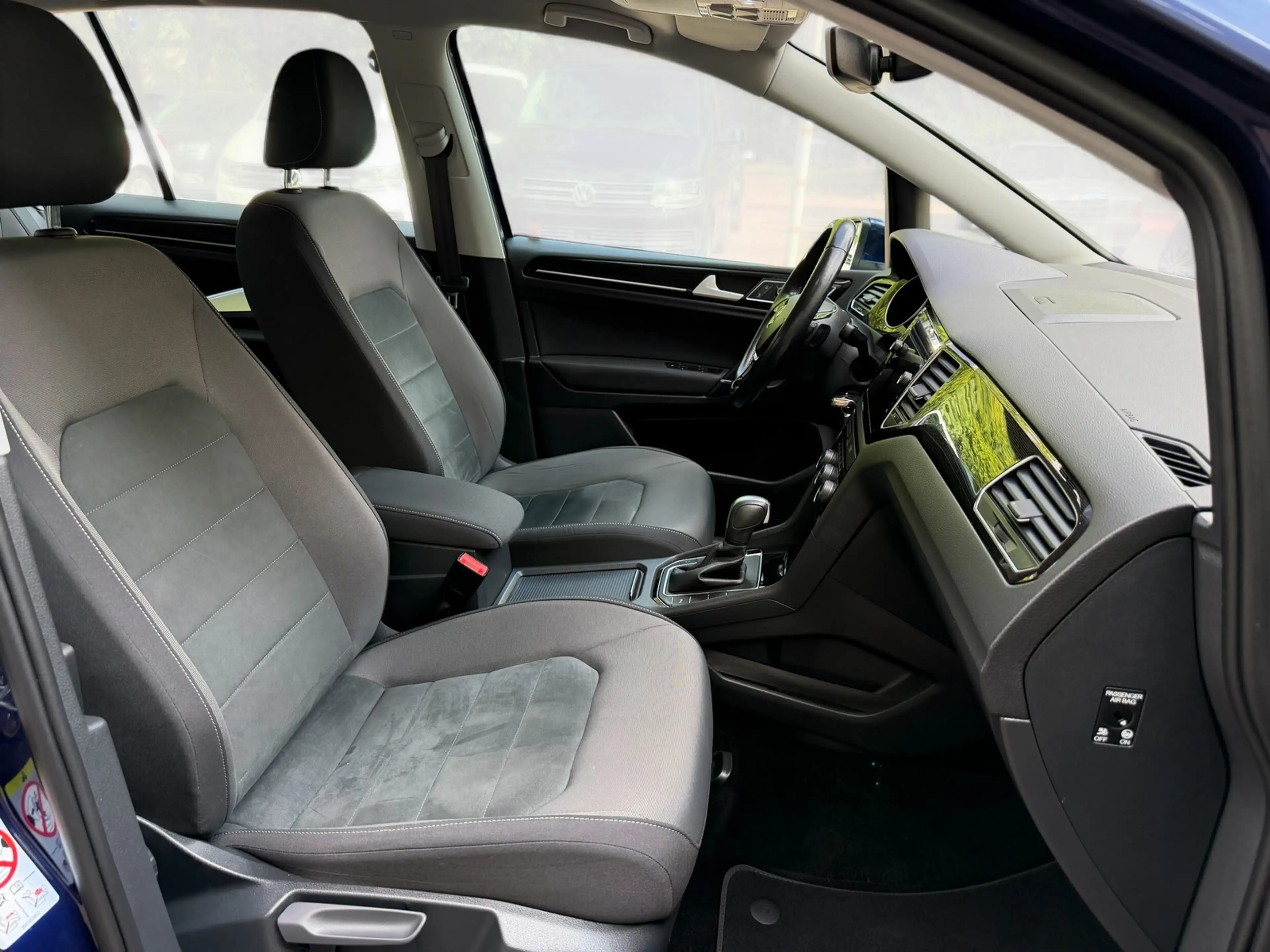 Volkswagen Golf Sportsvan VII Highline Automatik*1.Hand*LED — photo 4