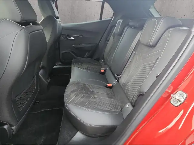 Peugeot 2008 view 8