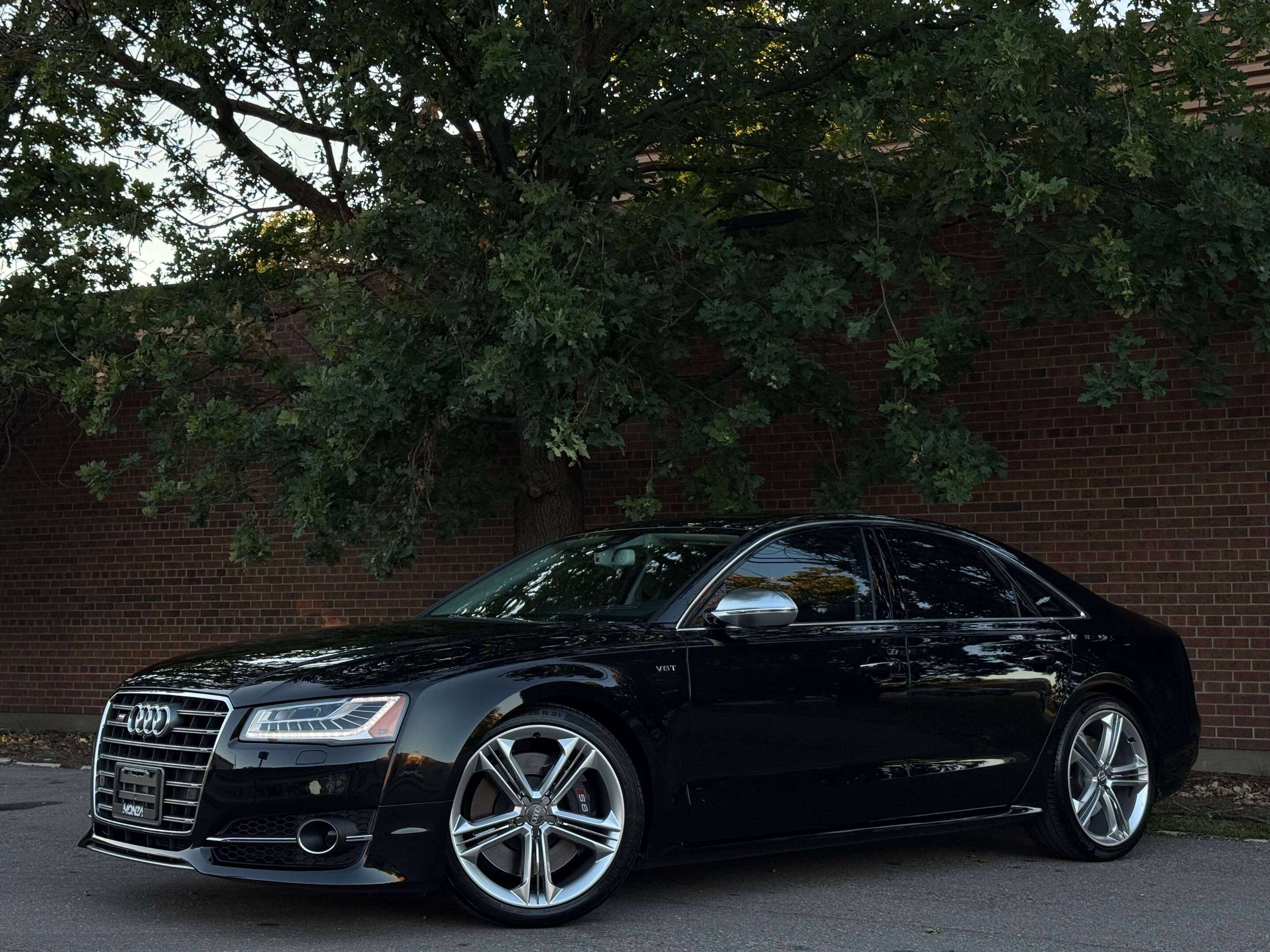 2015 Audi S8 2 Sets of OEM Wheels OEM Car Cover Accident Free