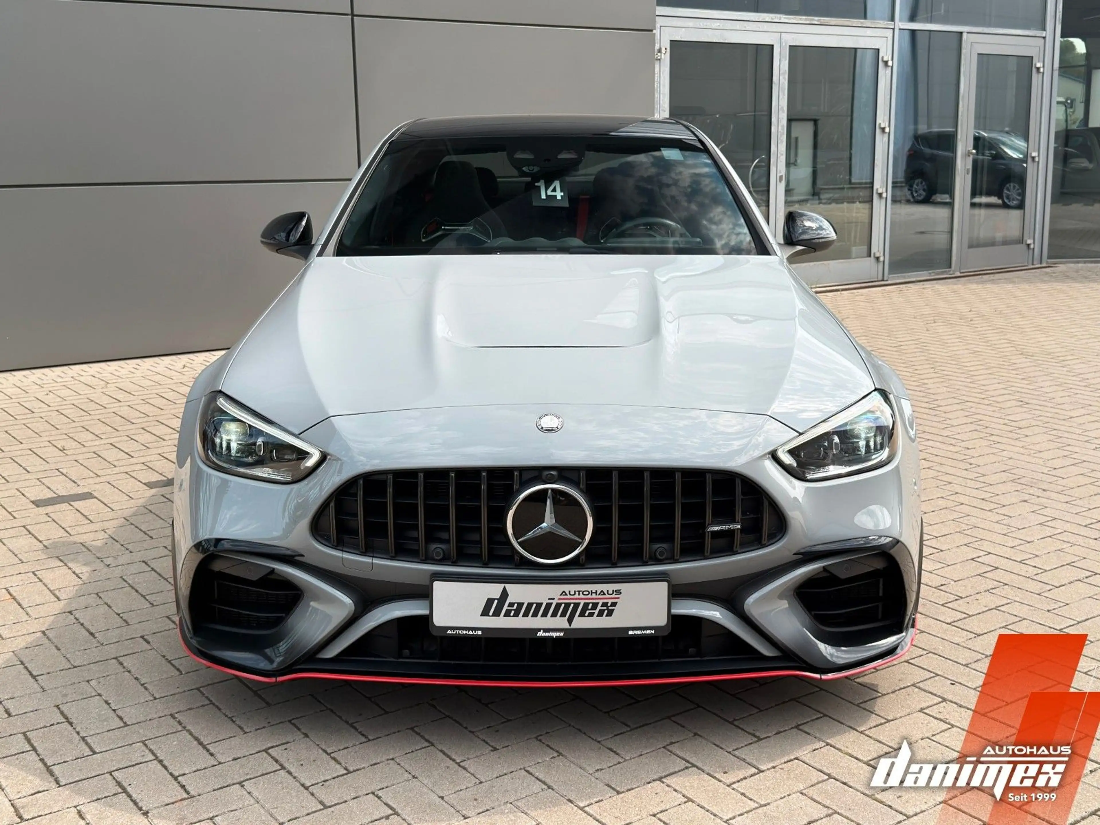 Mercedes-Benz C 63 AMG F1 Edition S E Perf. 4Matic+ Pano AHK HUD Carbon — photo 2