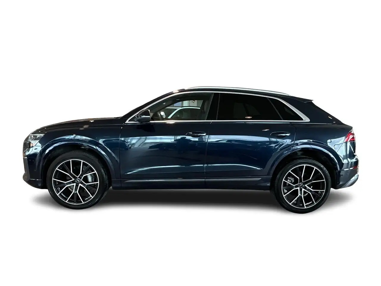 Audi Q8 снимка Audi Q8