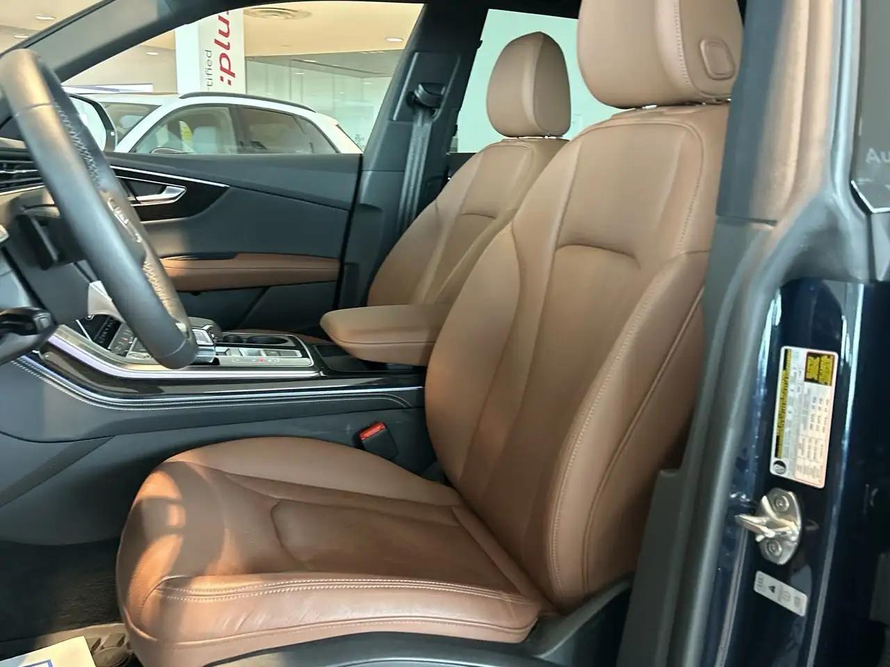 Audi Q8 снимка Audi Q8