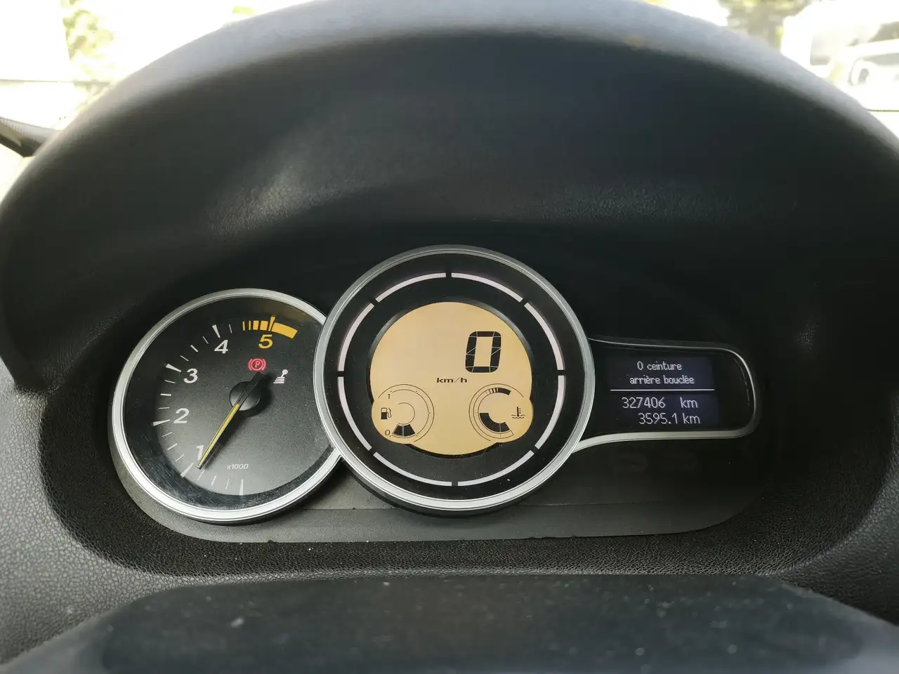Renault Megane Grandtour — photo 15