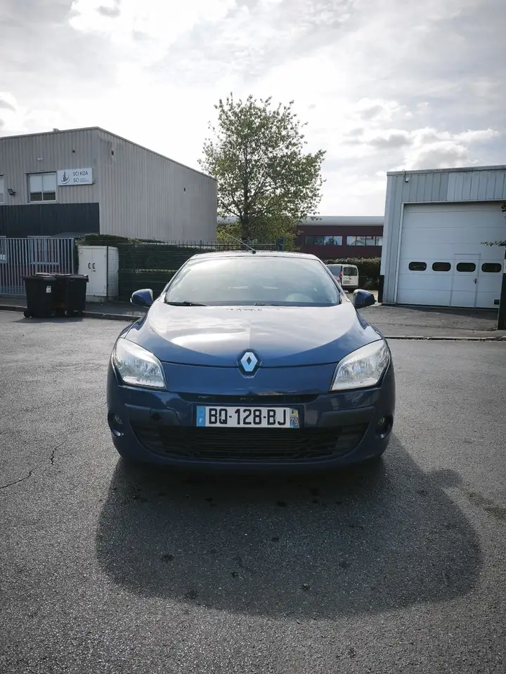 Renault Megane Grandtour — photo 2