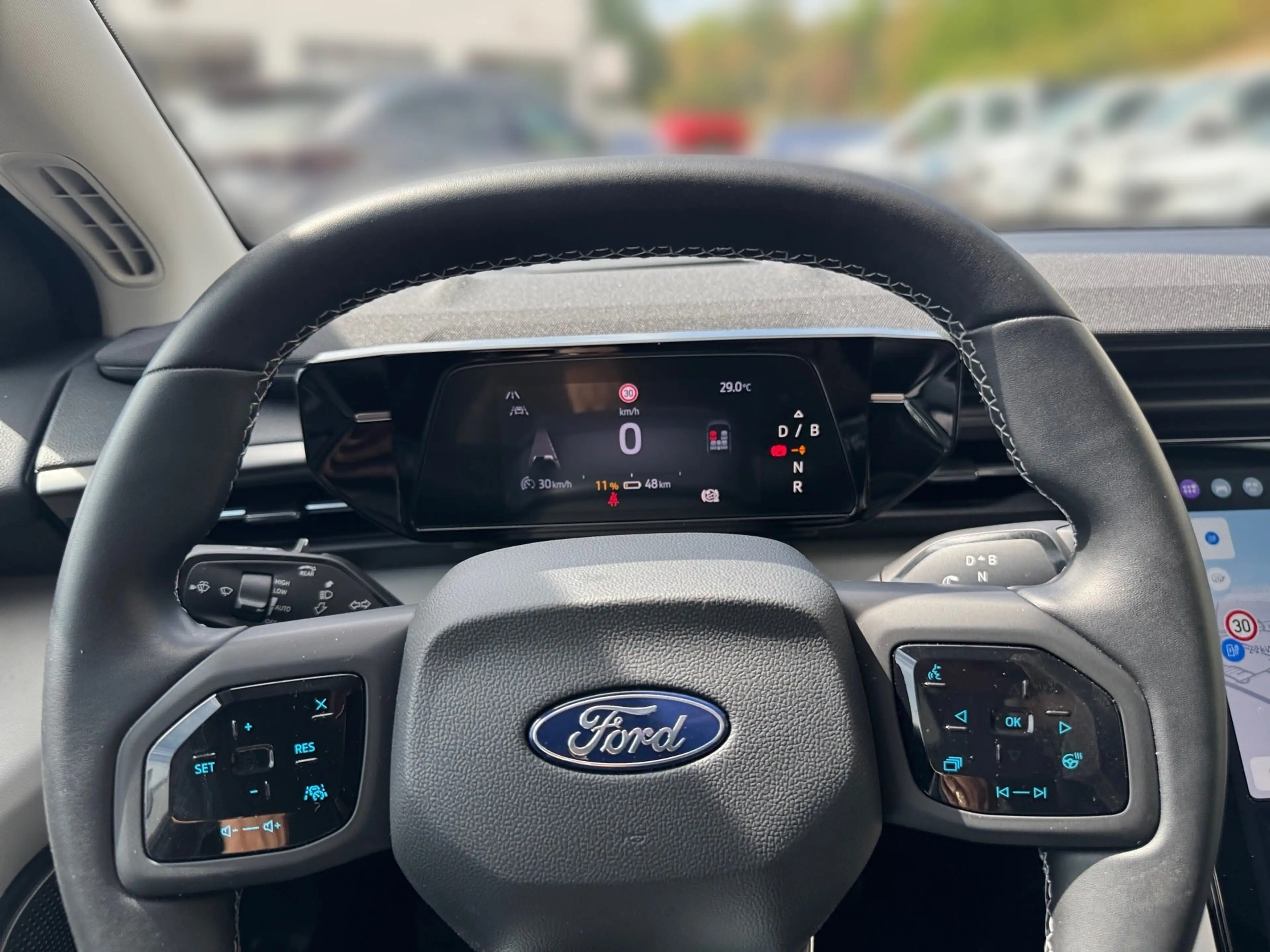 Ford Explorer Elektromotor mit Extended Range RWD 77kWh Explorer — photo 12
