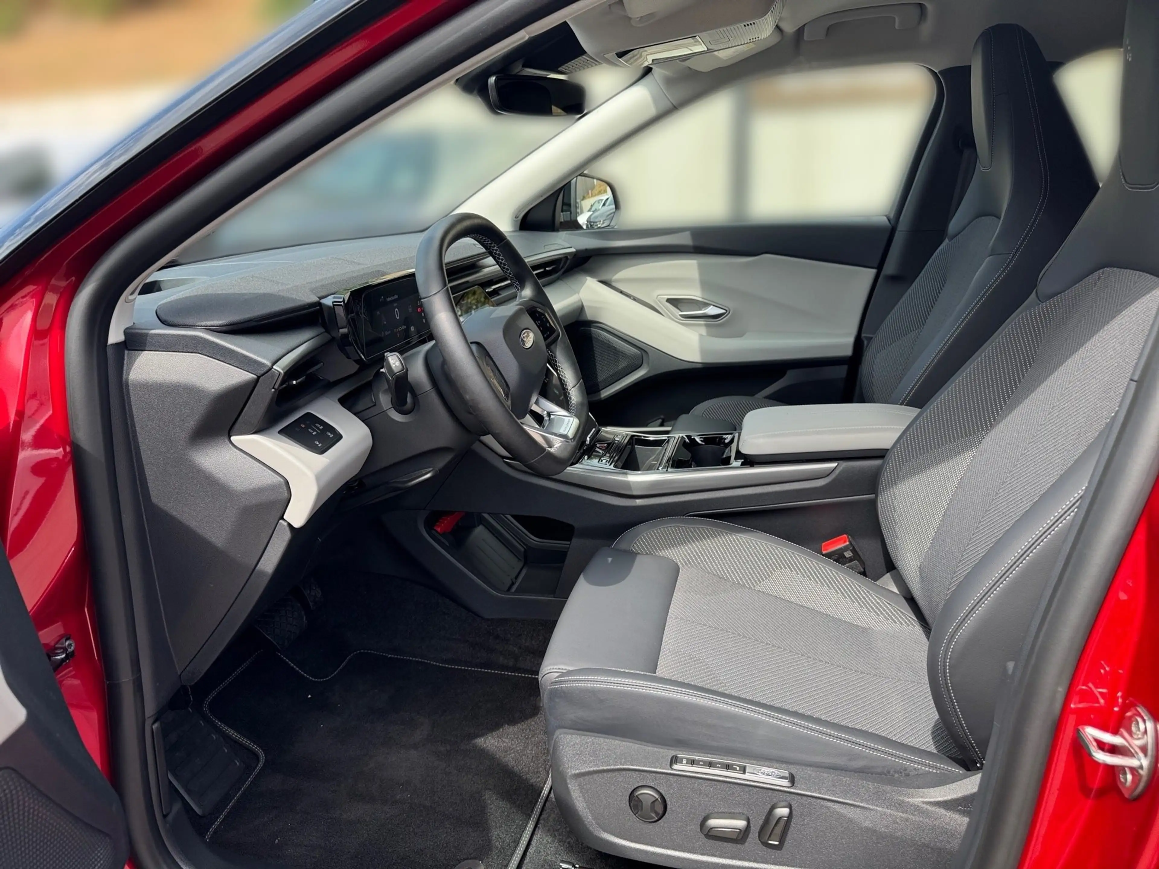 Ford Explorer Elektromotor mit Extended Range RWD 77kWh Explorer — photo 9