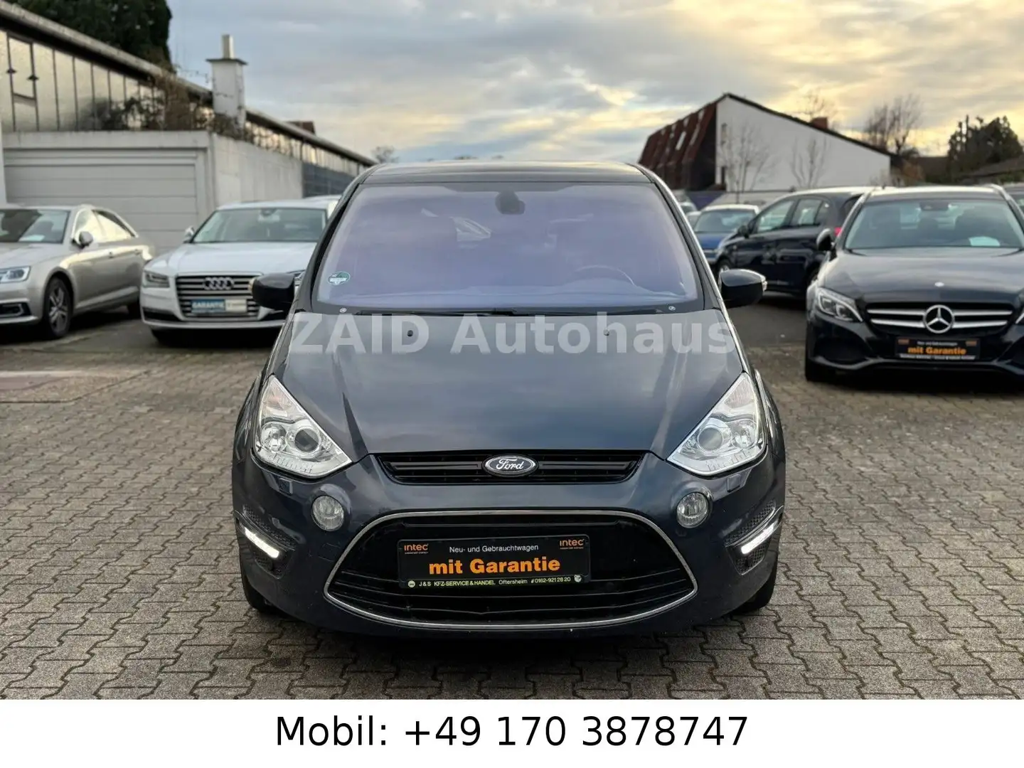 Ford S-Max S-MAX Titanium*7 Sitze*Aut.*Pano*LED*PDC*Navi* Grau - 2