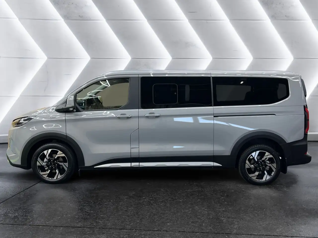 Ford Tourneo Custom 2026