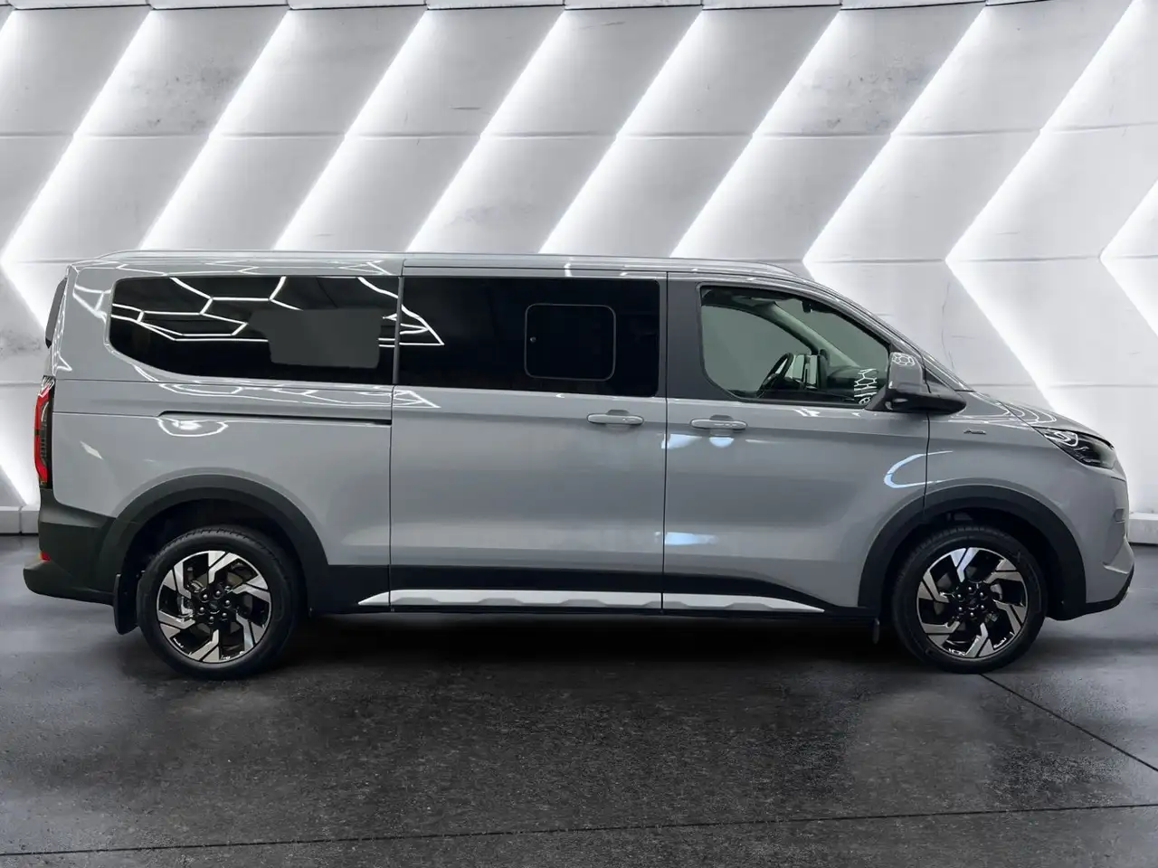 Ford Tourneo Custom 2026 — фото 7