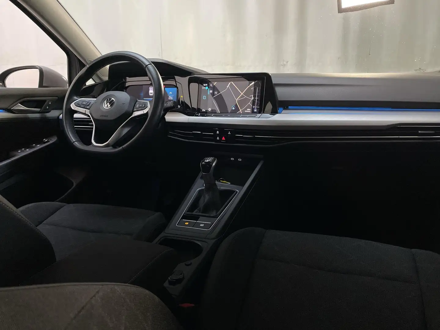 Volkswagen Golf Variant 1.0 TSI 110pk Life Camera DAB+ Navigatie Grijs - 2