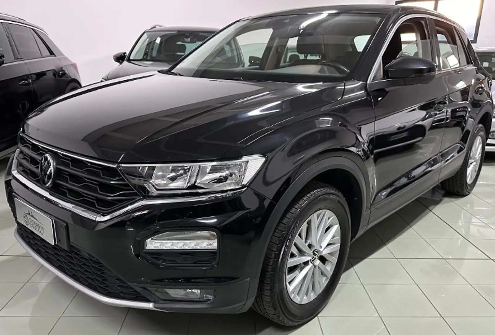 Volkswagen T-Roc 2.0 TDI Style BlueMotion Technology Zwart - 2