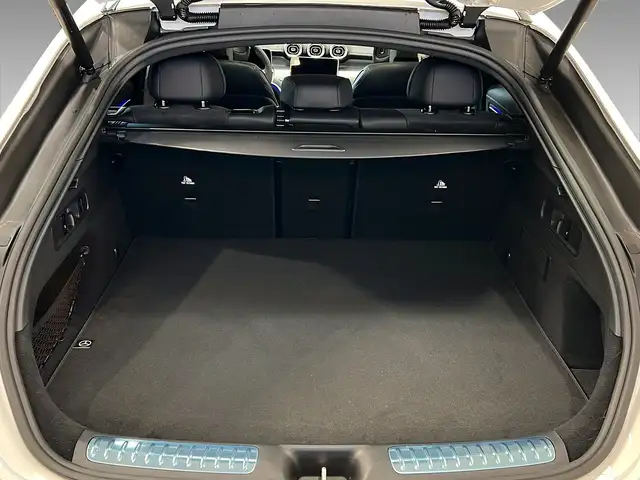 Mercedes-Benz GLC 200 view 6