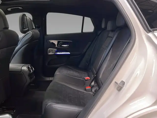 Mercedes-Benz GLC 200 view 9