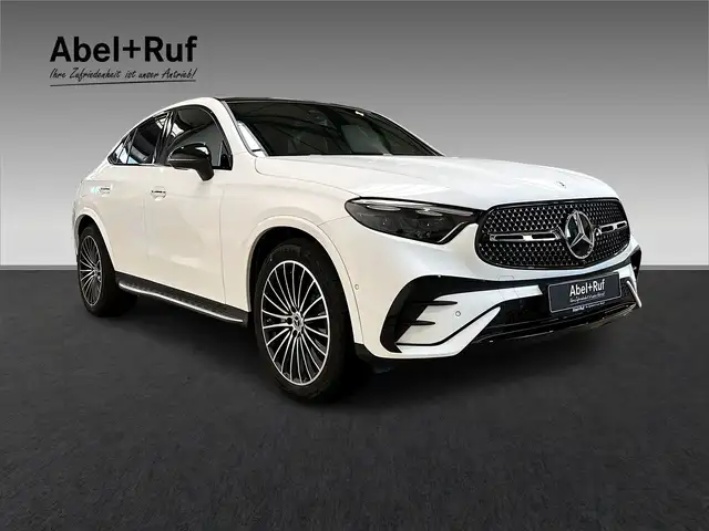 Mercedes-Benz GLC 200 view 3