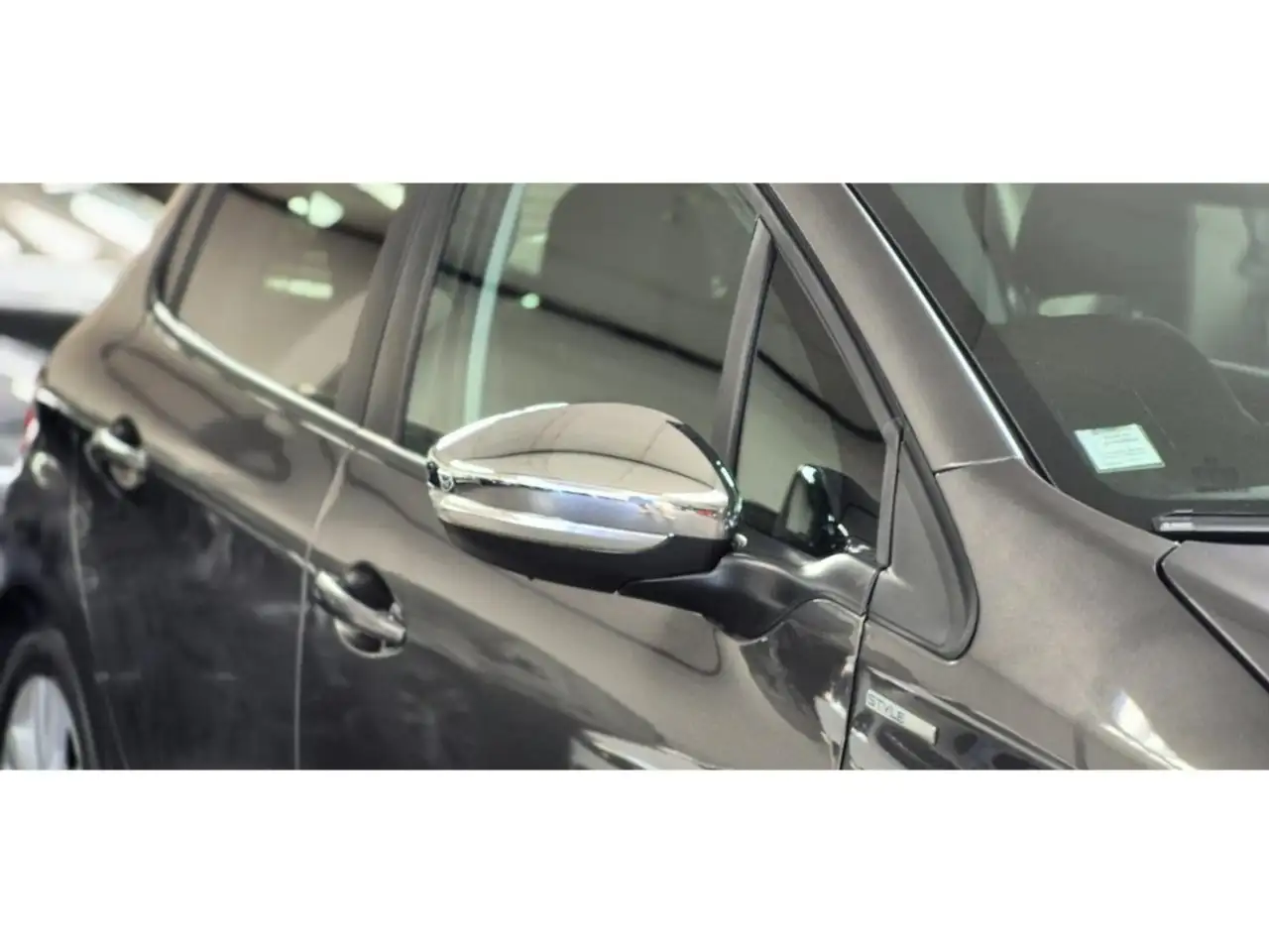 Peugeot 208 208 — photo 5